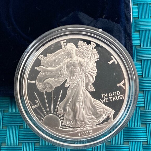 U.S. Mint American Eagles 1 oz Silver Bullion - Lot of 2 - Picture 3 of 15